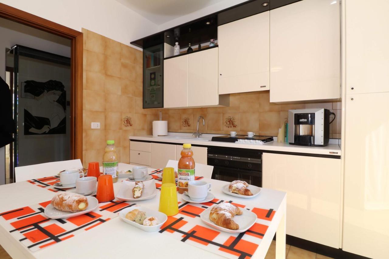 B&B Spiaggia Di Ponente Scicli Luaran gambar
