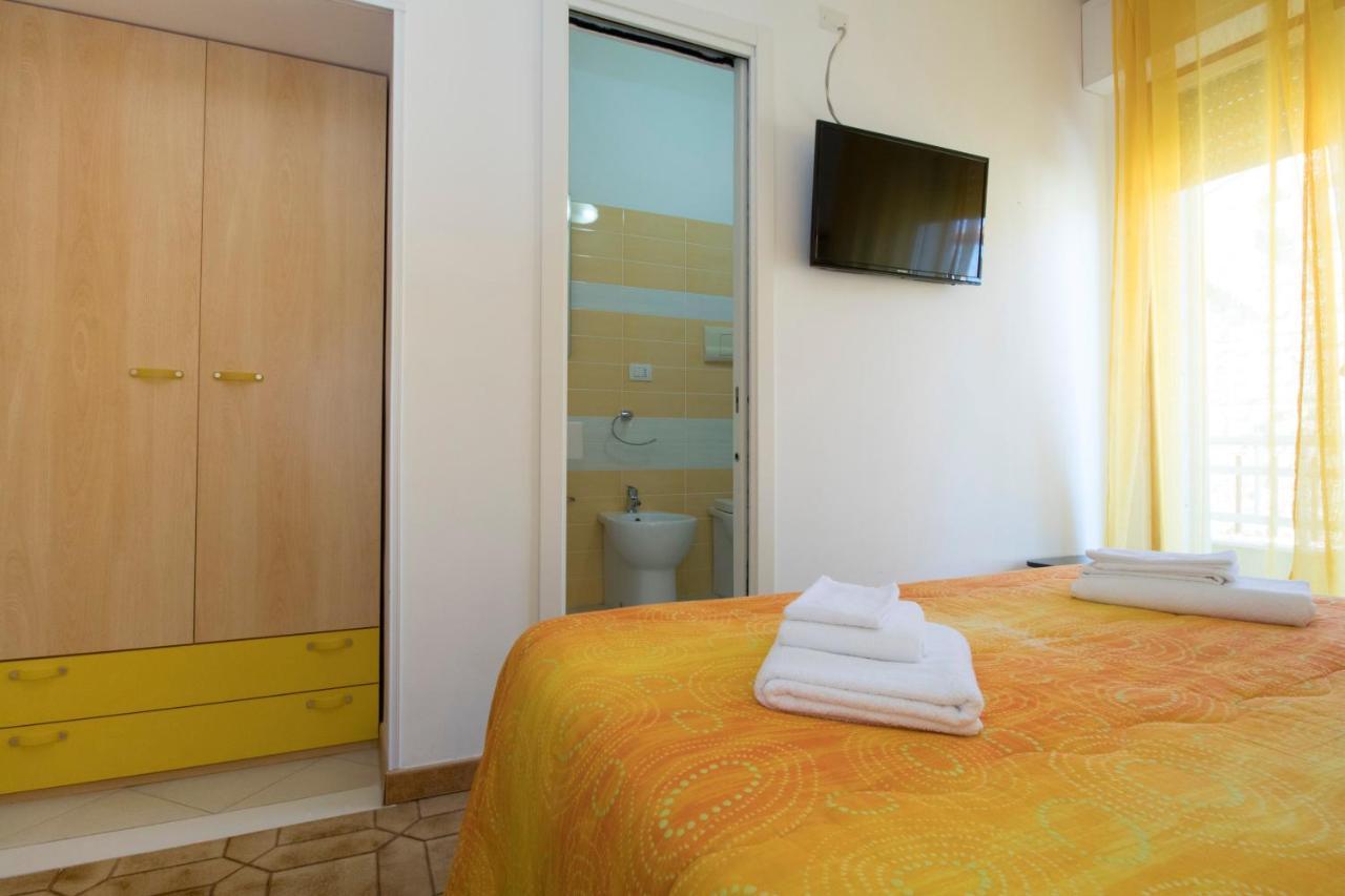 B&B Spiaggia Di Ponente Scicli Luaran gambar